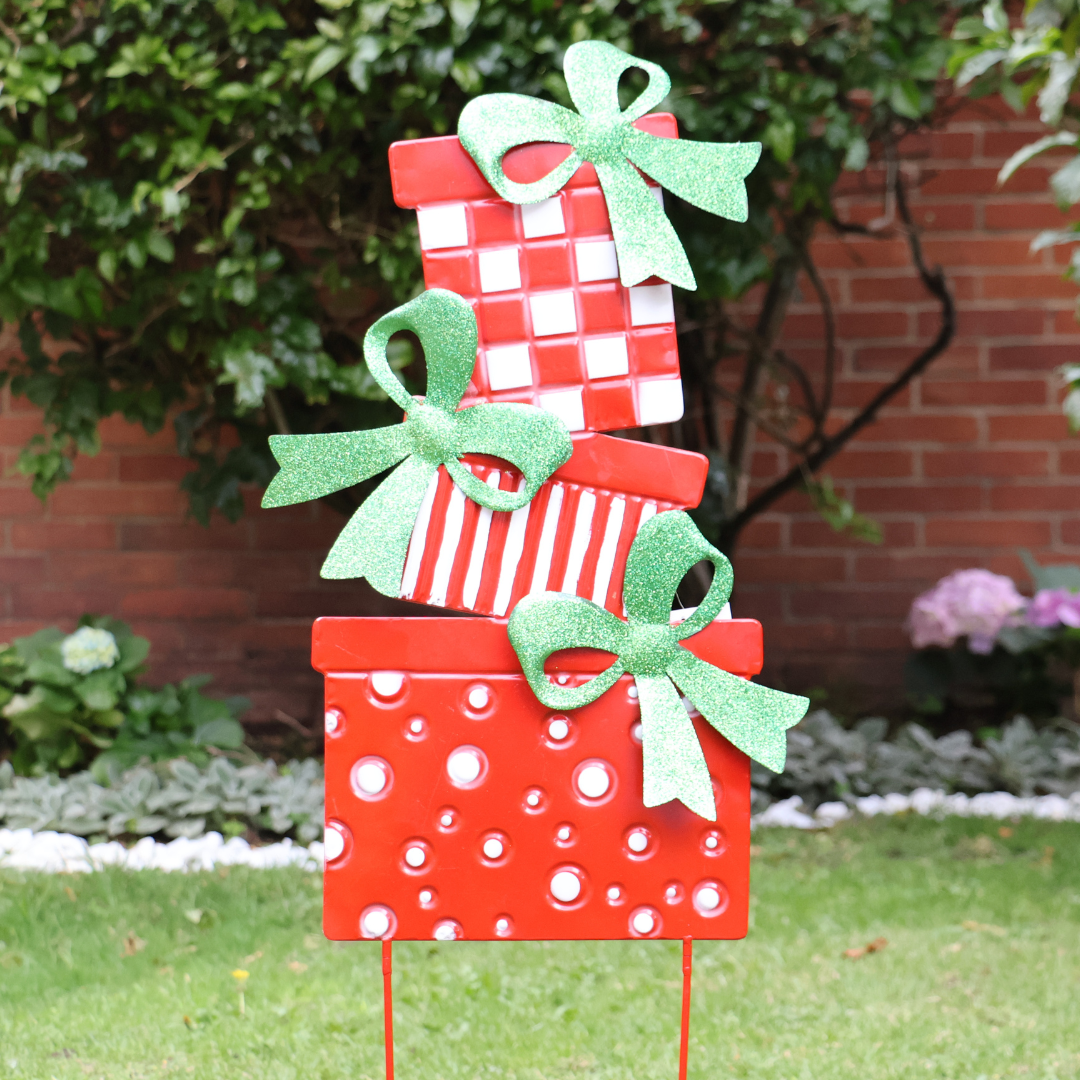 Torre de Regalos en Latón