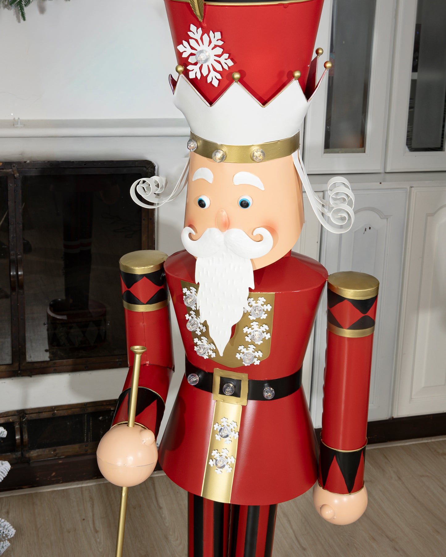 Cascanueces Estelar en Latón con Luz – 154 cm