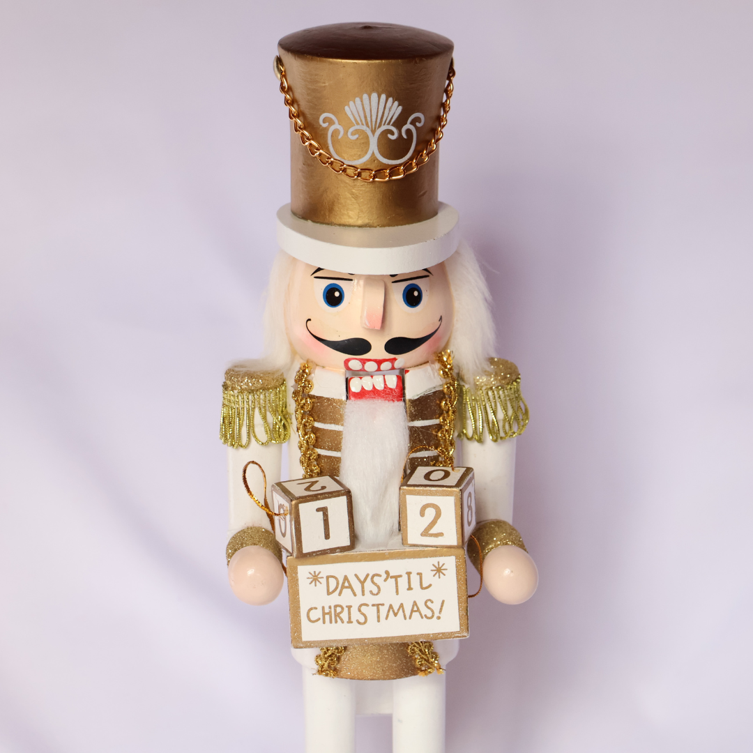 Cascanueces 36cm Dorado Calendario